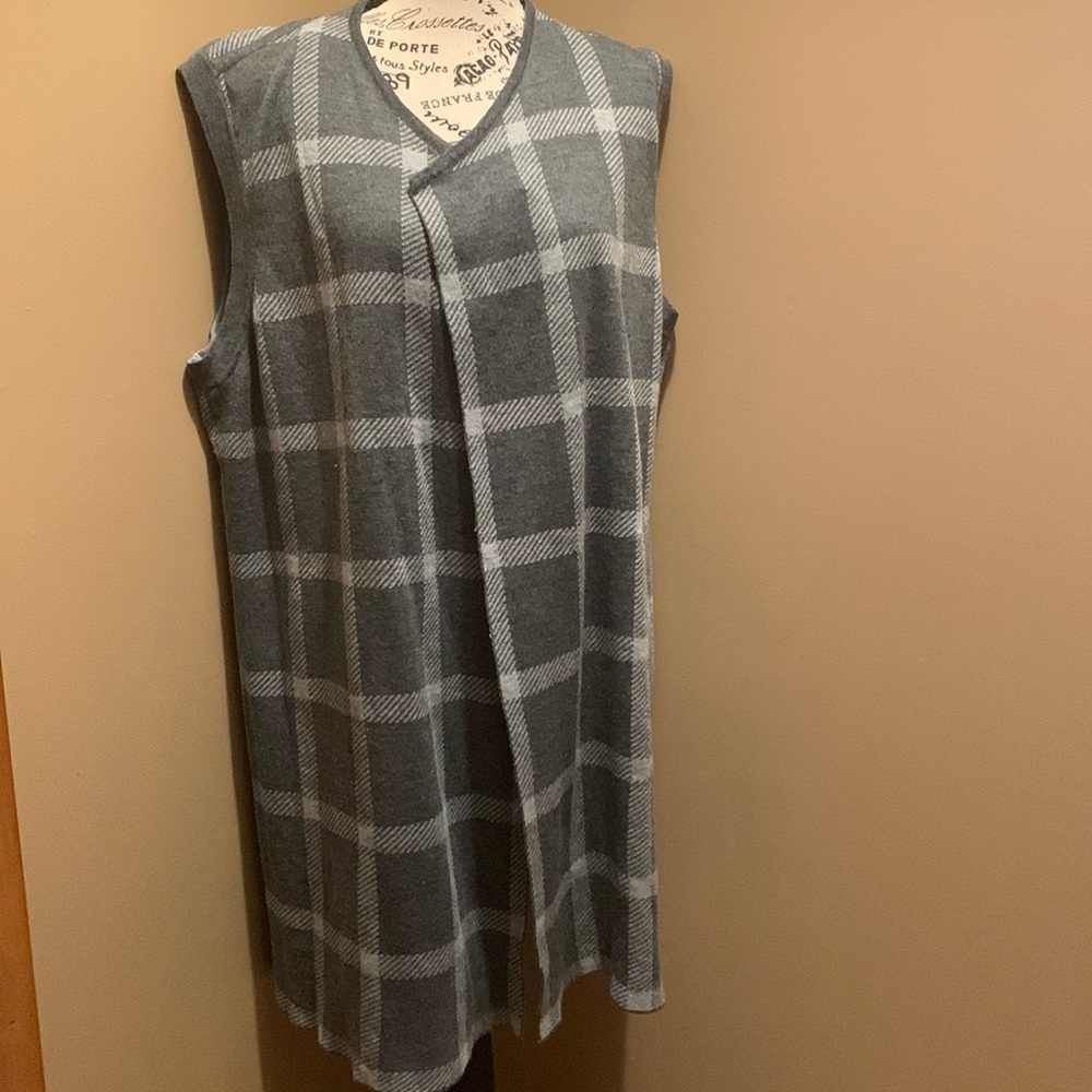 NWOT Christopher and Banks reversible long vest gray XL (225)